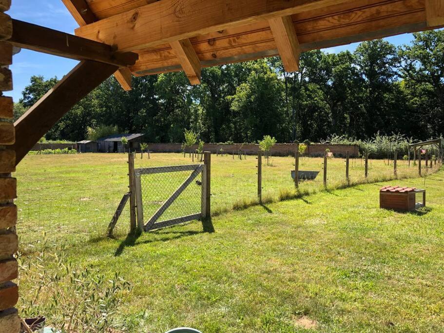 Maison Au Milieu Des Bois Et Des Animaux Jouy-le-Potier
